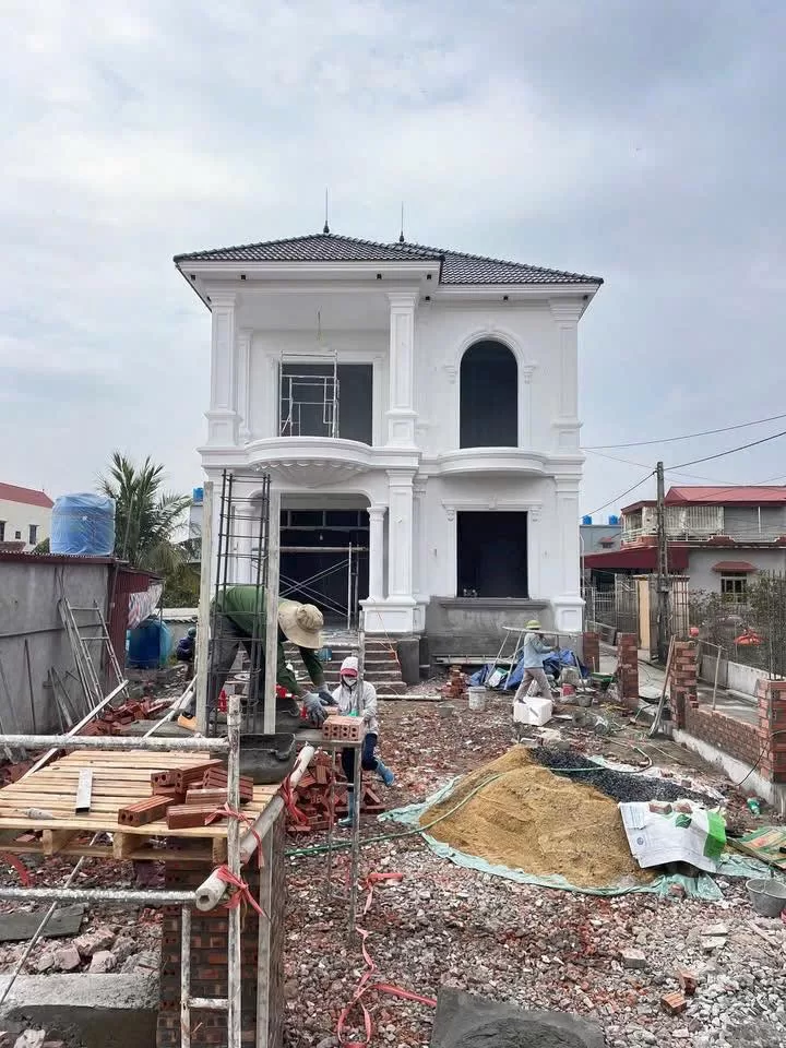 Kinh nghiệm chọn đơn vị thi công sơn nhà tại Hà Nội
