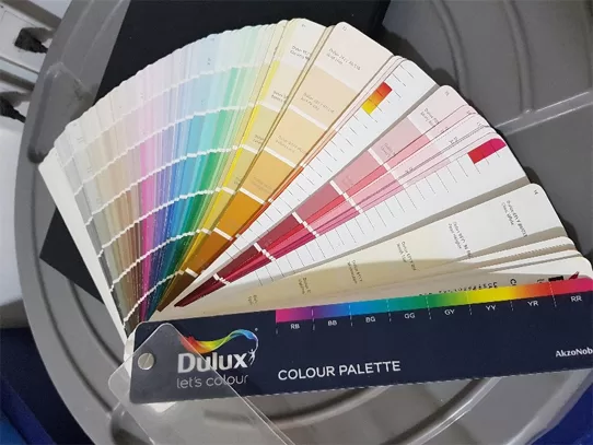 Sơn bả nhà Hà Nội - Quạt màu Dulux